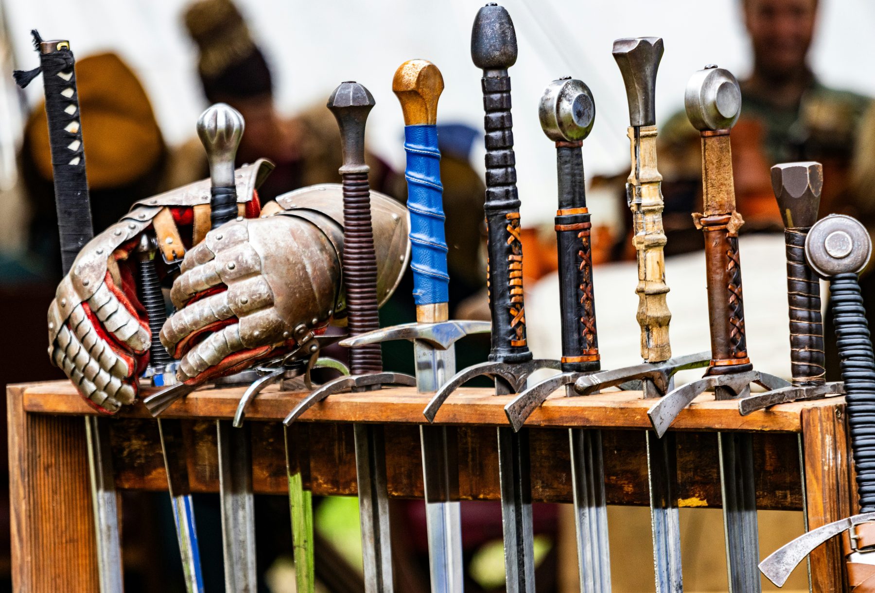 Rack d'épées reconstitution moyen-âge